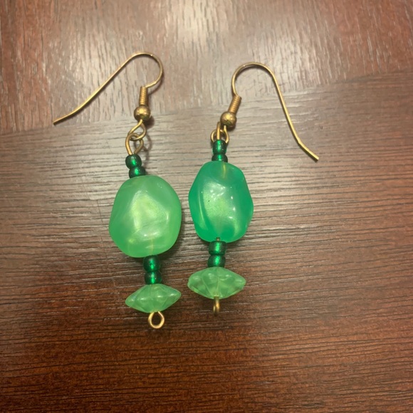 6 pairs of earrings - Picture 3 of 8